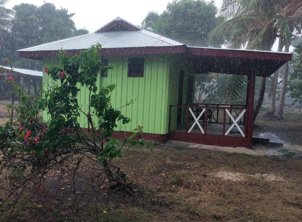 Yawekata Eco Still Bluewater Lodge Ngunu Kültér fotó